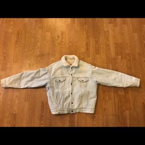 Vintage 90s Levi’s Sherpa light blue denim Sz L